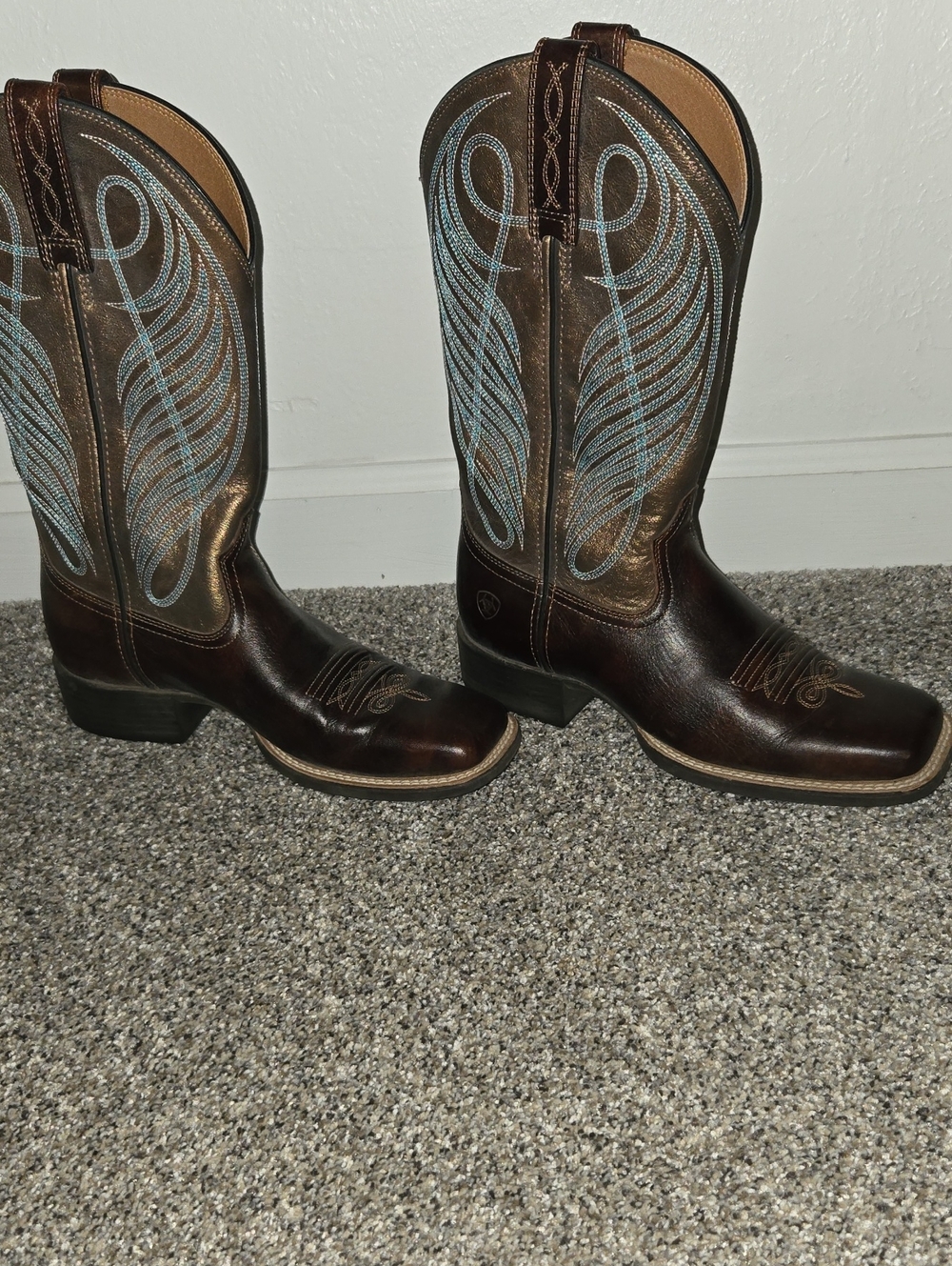 Ariat Brown Boot Interior with Tan Fabric Lining